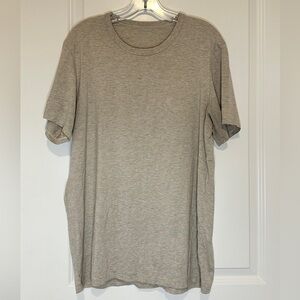 Lululemon Beige heather t shirt size medium